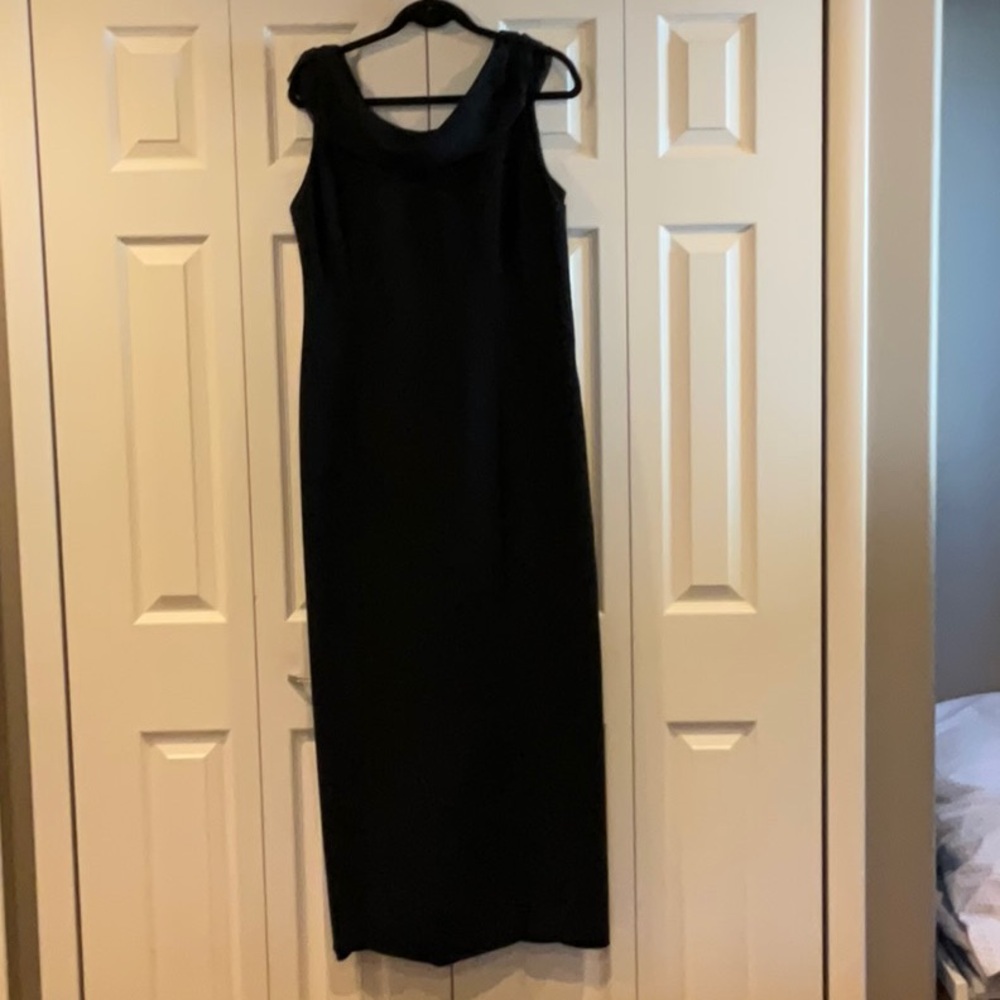 Robbie Bee Black Sleeveless Sheath Maxi Dress
